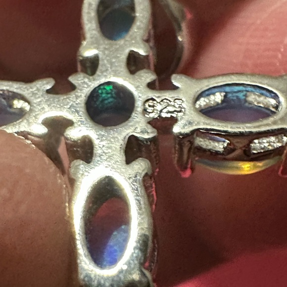 Elegant Silver and Green opal Cross Pendant - Picture 2 of 2